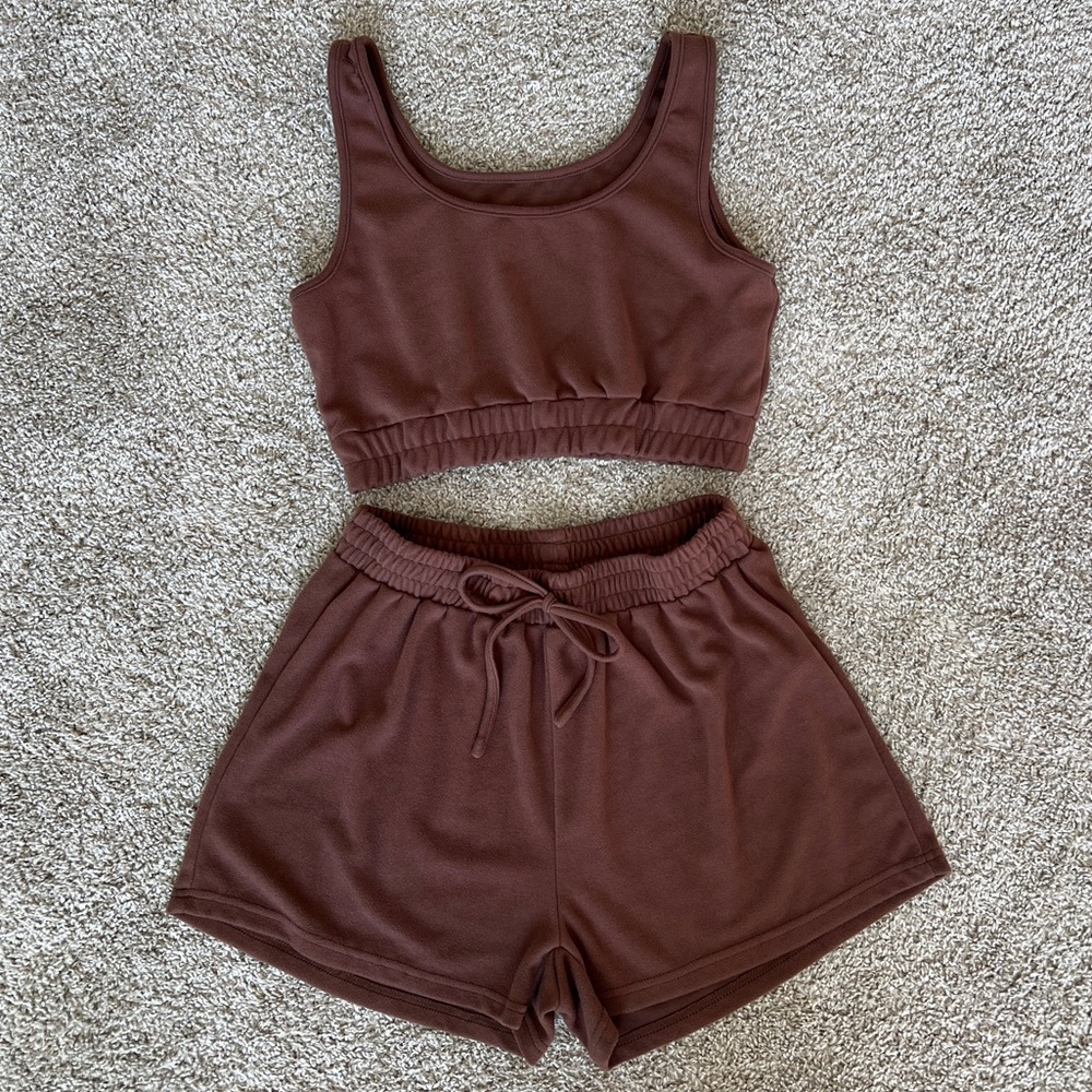 Chic Cinnamon Crop Top and Shorts Set